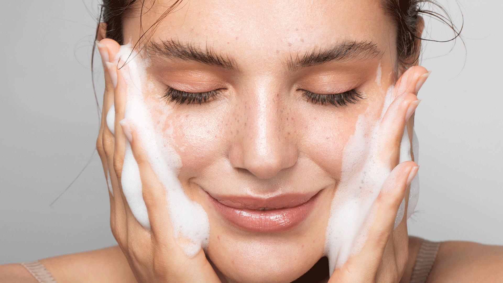 Cómo limpiar la piel con acné? | BIODERMA